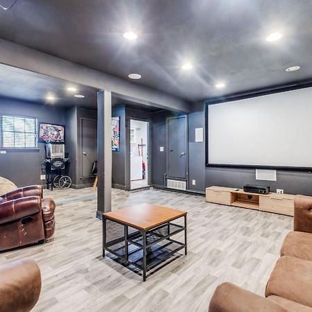 Stunning 5Br 2Ba Holiday Home With Private Pool And Cinema Dallas Esterno foto