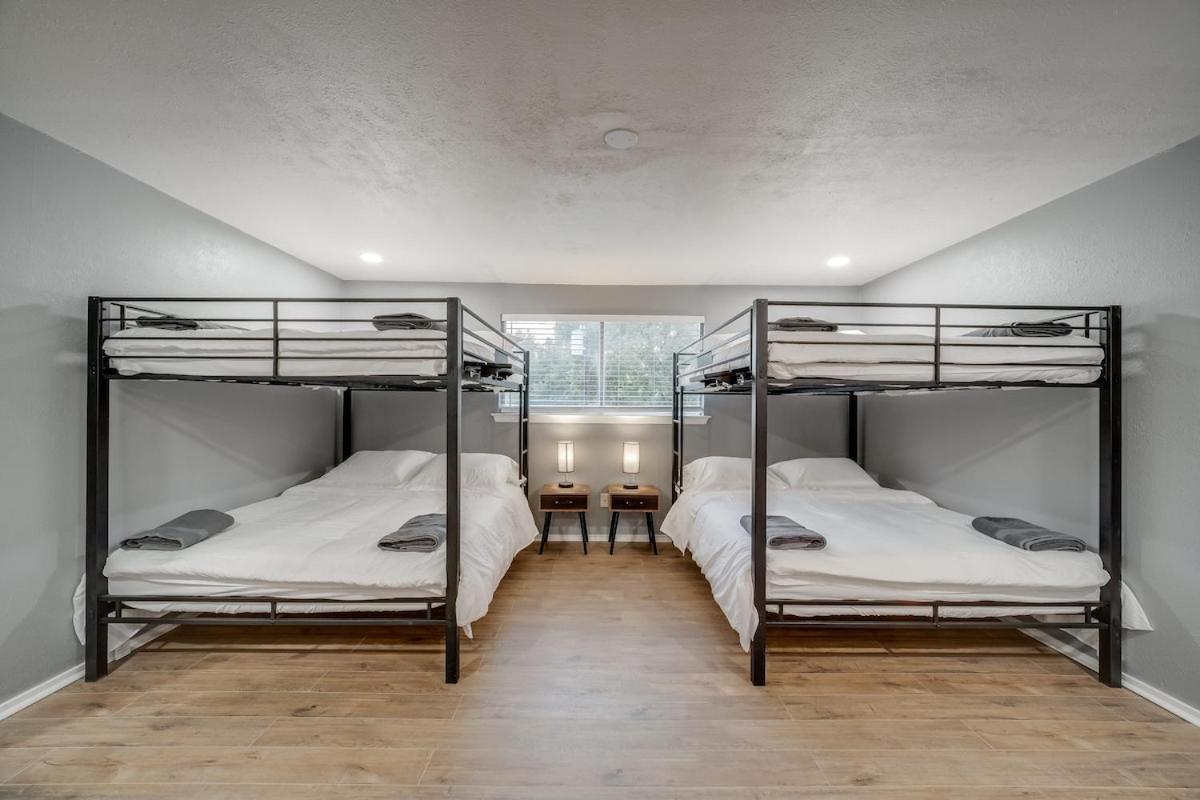Stunning 5Br 2Ba Holiday Home With Private Pool And Cinema Dallas Esterno foto