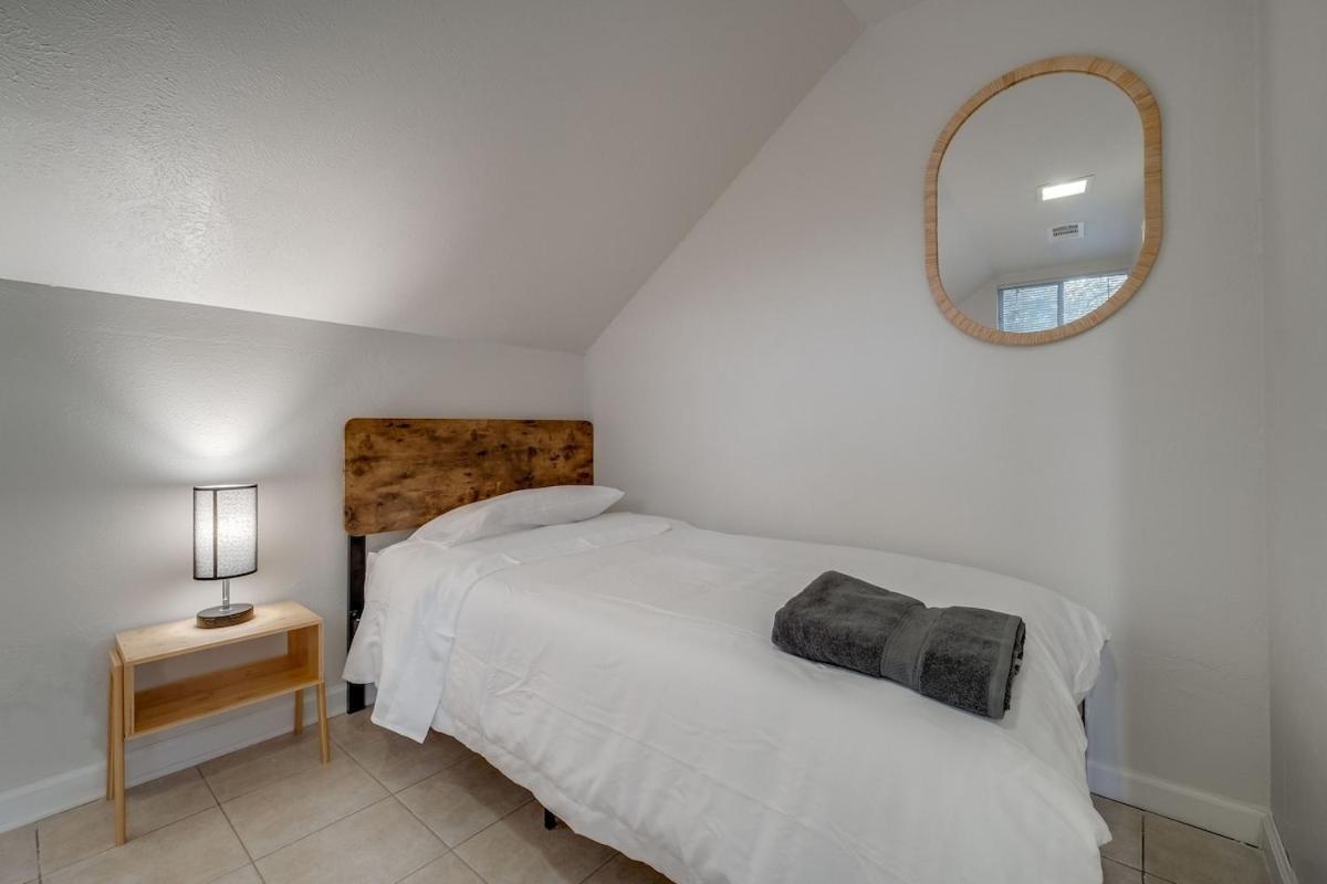 Stunning 5Br 2Ba Holiday Home With Private Pool And Cinema Dallas Esterno foto